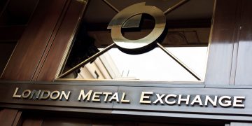 La Bolsa de Metales de Londres reabrirá su piso para operaciones a viva voz