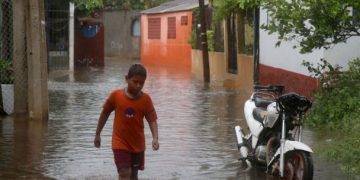 Lluvias inundan viviendas en Guerrero; se desarrolla tormenta tropical “Dolores”