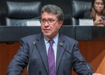Ricardo Monreal pide cerrar filas, sin titubeos, con el presidente AMLO