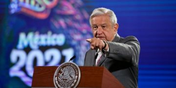 Si quieren más de lo mismo, que con su pan se lo coman: AMLO a ministros