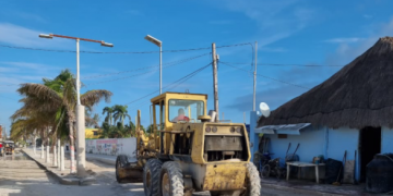 NIVARDO MENA VILLANUEVA CONTINÚA TRABAJANDO POR HOLBOX Y TODO LÁZARO CÁRDENAS HASTA EL ÚLTIMO DÍA DE SU GESTIÓN.