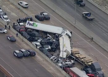Accidente carretero en Sonora deja 16 muertos y 22 heridos