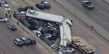 Accidente carretero en Sonora deja 16 muertos y 22 heridos
