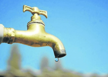 Alertan por agua contaminada por combustible en Hidalgo