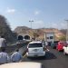 Carretera México-Acapulco: Hay caída de piedras en diversos tramos, conduce con precaucion