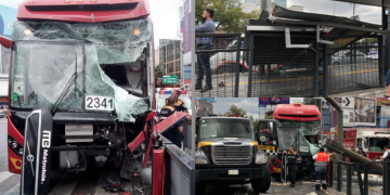 Choca Metrobús en Insurgentes Norte; hay caos vial en la zona
