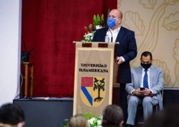 Enrique Alfaro resalta trabajo con la Universidad Panamericana en su 40 aniversario