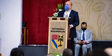 Enrique Alfaro resalta trabajo con la Universidad Panamericana en su 40 aniversario