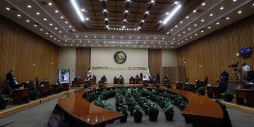 INE multa a Morena, PT y MC con 152.3 mdp, por uso ilegal de recursos