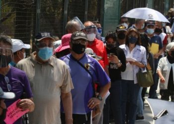 Mueren casi 6 mil mexicanos en EU por COVID-19