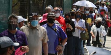 Mueren casi 6 mil mexicanos en EU por COVID-19