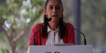 Sheinbaum presenta nuevos puestos de periódico del Centro