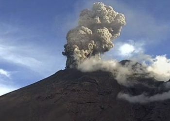 Volcán Popocatépetl vuelve a registrar explosión; genera columna con ceniza de mil 800 metros: VIDEO