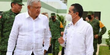 Carlos Joaquín supervisa mejora de vialidades en Playa del Carmen