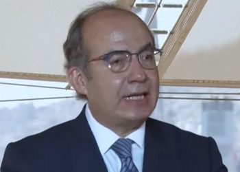 Felipe Calderón presume en España que acabó con la violencia y le recuerdan a García Luna
