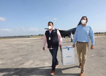 Llega a Yucatán el primer cargamento de 8 mil vacunas para menores de 12 a 17 años