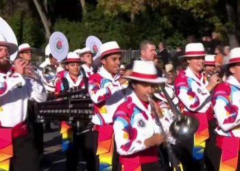 Miles disfrutan de fiesta cultural y gastronómica por Día de Muertos en Coyoacán
