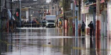 Pobladores de Ocoyoacac viven inundados desde hace 30 días