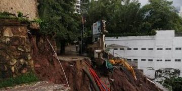 Reportan deslave en la colonia Las Águilas, Álvaro Obregón