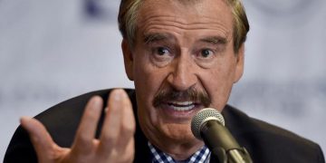 Vicente Fox se burla de la caída de Facebook: “Contrató a los mismos asesores que la 4T”