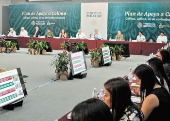 AMLO da ultimátum a Alcocer y Ferrer para abasto de medicinas