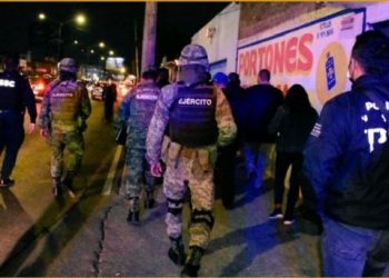 CDMX: atrapan a uno de los sujetos que asaltaron un microbús y asesinaron a dos hombres en Iztapalapa
