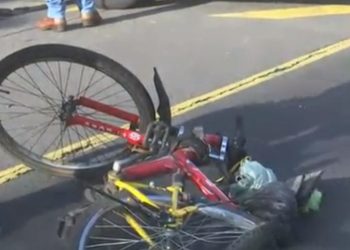 CDMX: ciclista muere al caer desde lo alto de puente peatonal en la Agrícola Oriental | VIDEO