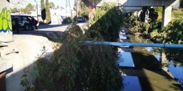 CDMX: Rescatan el cuerpo de un hombre en aguas negras del Río de los Remedios | VIDEOS