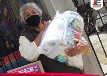 Ecatepec entrega más de 30 mil firmas a favor de la ratificación de mandato de AMLO