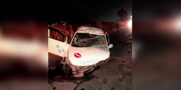 Edomex: Brutal choque entre motociclista y tráiler deja dos lesionados en la carretera Los Reyes-Texcoco | VIDEO