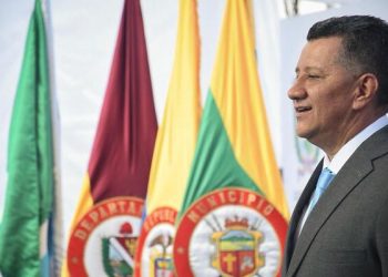 Gobernador José Ricardo Gallardo se luce a caballo en desfile de la Revolución Mexicana