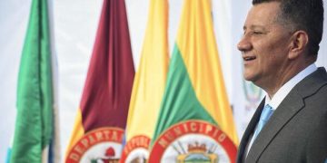 Gobernador José Ricardo Gallardo se luce a caballo en desfile de la Revolución Mexicana