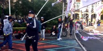 AMLO Fest: Llegan 11 mil habitantes de Xochimilco al Zócalo para apoyar al mandatario
