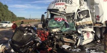 Choque de trailers deja 15 peregrinos heridos en la autopista México-Puebla | VIDEO