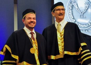 Guillermo Mendoza toma protesta como nuevo rector de la Universidad Autónoma de Tamaulipas