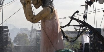 La muñeca gigante Lëlë regresó a la CDMX: Se inauguró la segunda feria de la famosa muñeca de Querétaro
