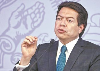 Mario Delgado pide hacer juicio político contra consejeros del INE por congelar la revocación