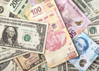 Peso cae ante quetzal, la moneda oficial en Guatemala
