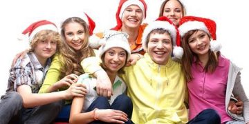 Por Navidad, jóvenes crean conchaclaus, una concha con forma de Santa Claus