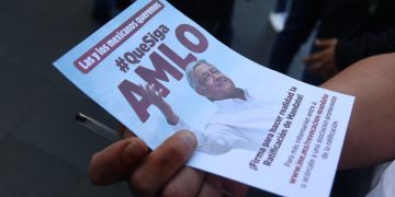Revocación de Mandato: Corte propina revés a INE