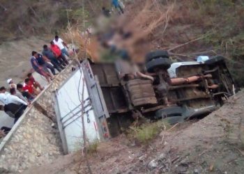 Tragedia en Chiapas: Rutilio Escandón afirma que se deslindarán responsabilidades tras choque de tráiler que dejó 49 muertos