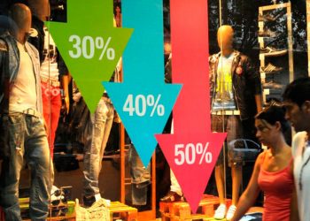 Ventas de comercios informales se reactivan con el Día de la Virgen de Guadalupe