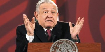 AMLO da positivo a COVID-19, otra vez; permanece aislado