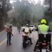 Edomex: Motociclistas asaltan a un peatón en calles de Toluca | VIDEO