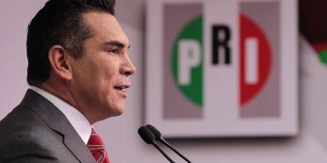 Alejandro Moreno advierte la expulsión del PRI de Carlos Miguel Aysa y Claudia Pavlovich
