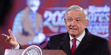 AMLO anuncia giras privadas por veda de Revocación de Mandato