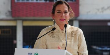 Claudia Sheinbaum respalda a AMLO; asegura que ataques en su contra no están fundamentados