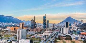 Monterrey aplica más de 12 mil vacunas contra Covid-19 en 24 horas