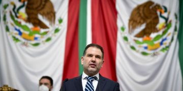 PAN apoya iniciativa para impulsar becas a rango constitucional en CDMX, pero pone condiciones