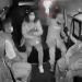 Pareja asalta combi en Tultepec en menos de un minuto; ladrón dispara para espantar a los pasajeros | VIDEO